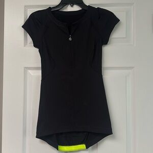 Women’s Lululemon Cycling Jersey Black and Green Biking Pockets size 4 Shirt